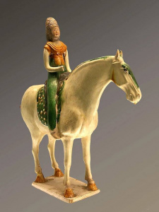 Tang lady figurine